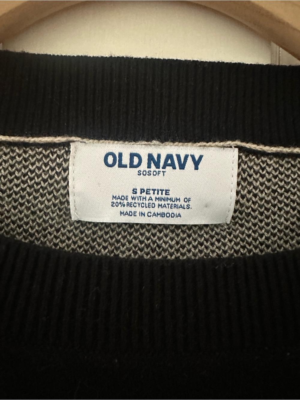 Old Navy Ribbed Crewneck Sweater - Black & Cream - Picture 3 of 3
